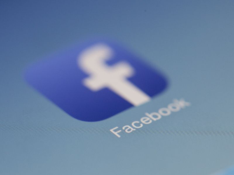 Jak umieścić wirtualny spacer na Facebooku?