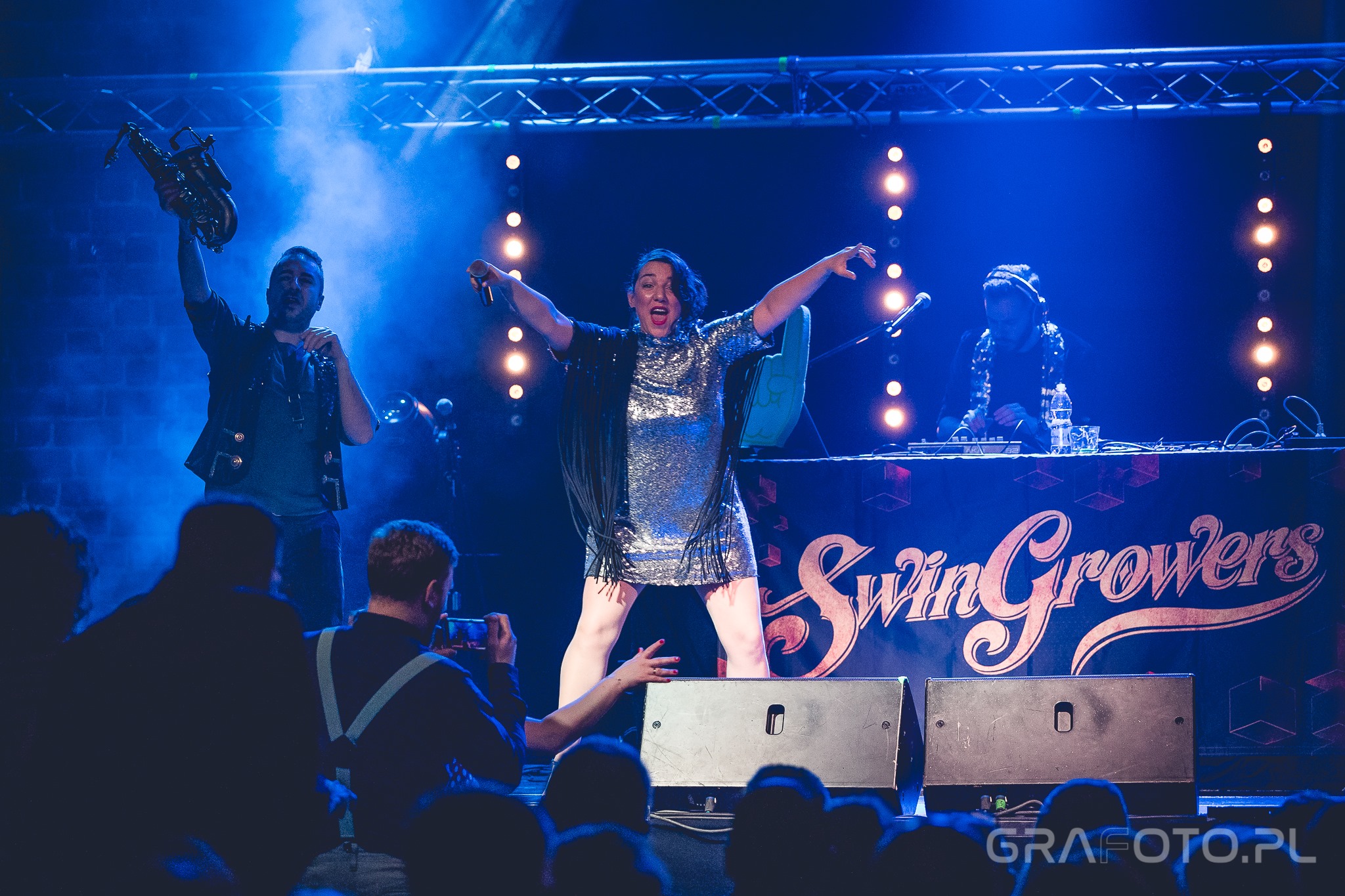 Swingrowers